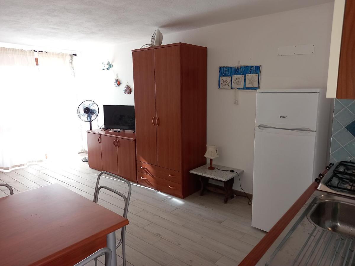Lucky Apartment Golfo Aranci Exterior foto