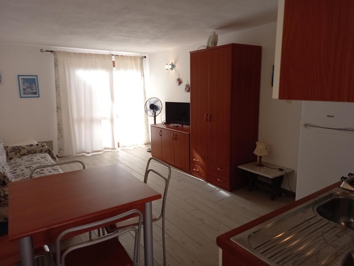 Lucky Apartment Golfo Aranci Exterior foto